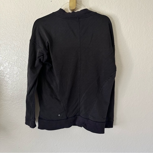 Lululemon Mula striped Bundle Wrap size 8 - Picture 11 of 13